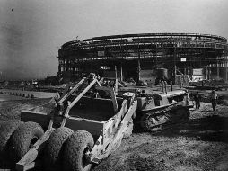 Imagen de la construcción del Toreo de Cuatro Caminos. ESPECIAL  /