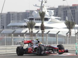 El piloto de McLaren firmó el mejor tiempo en la sesión vespertina. EFE  /