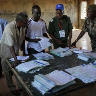 Corte internacional pide calma en Guinea tras votación