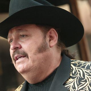 Ramón Ayala se aferra a los escenarios