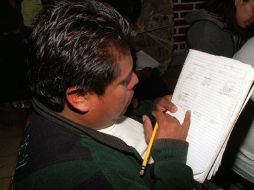Jóvenes y personas mayores reciben educación. EL INFORMADOR  /