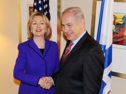 Hilary Clinton se reunió con Benjamin Netanyahu en Estados Unidos. AFP  /