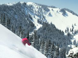 La montaña cubierta de nieve ofrece diversión para toda la familia.ESPECIAL  /