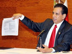 Fidel Herrera Beltrán, gobernador de Veracruz, dijo que la deuda de la entidad es de nueve millones de pesos. ARCHIVO  /