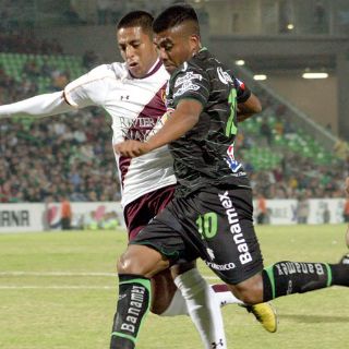 Santos vence a Estudiantes y Benítez a punto de ser goleador del torneo