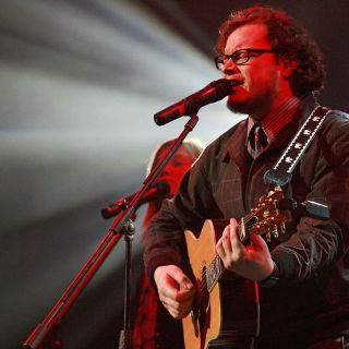 Leonel García prefiere la música honesta
