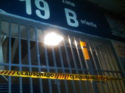 El Estadio Jalisco luce clausurado debido al enfrentamiento que se vivió dentro de él. R. VELÁZQUEZ  /