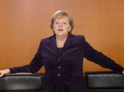 La polémica comenzó cuando Angela Merkel aprobó un plan energético que alarga la vida útil de las 17 centrales nucleares. AP  /