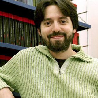 Andrés Neuman dice que las reformas ortográficas 'no son fijas ni inamovibles'