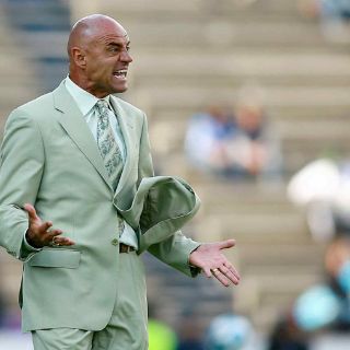 Sánchez Solá está reunido con directiva de Estudiantes