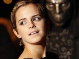 La actriz se cortó la cabellara y la lució en el estreno de la nueva película de Harry Potter.  REUTERS  /