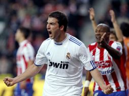 El “Pipita” celebra su anotación que le dio los tres puntos al Madrid. EFE  /