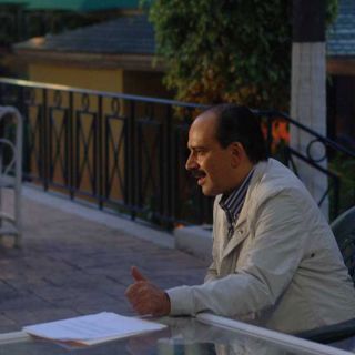 Recortan seguros a los burócratas