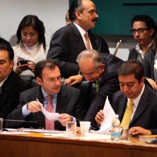 Discusión del Presupuesto 2011 sigue estancada