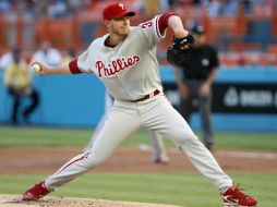 El abridor de Filis de Filadelfia Roy Halladay se adjudicó el premio Cy Young de la Liga Nacional. AP  /