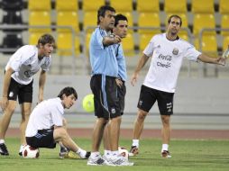 Los jugadores de Argentina realizando un entrenamiento. EFE  /