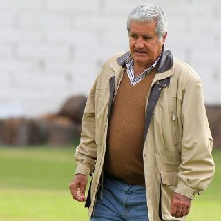 Rafael Lebrija analiza demandar a Jorge Vergara
