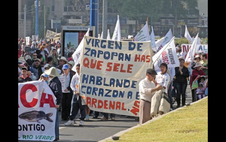 Aspecto de los manifestantes en contra de la Presa El Zapotillo. ARCHIVO  /