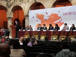 Lo que intentan los diputados es mejorar la prestación de servicios públicos para los que residen en áreas metropolitanas. ESPECIAL  /