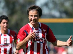 Erick Torres se despacho con tres goles en la victoria del Guadalajara. MEXSPORT  /