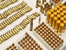 Alrededor de mil 200 cartuchos útiles de distintos calibres, decomisó la Sedena. ARCHIVO  /