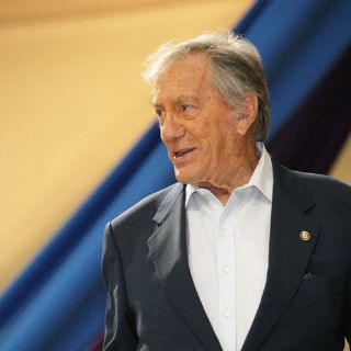 Ovacionan a Joaquín Cordero en el FIC Tercer Milenio