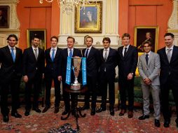 De izquierda a derecha: Nadal, Djokovic, Murray, David Cameron, Roddick, Federer, Berdych, Ferrer y Soderling. AP  /