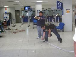 Personal del IJCF levantó, al interior del establecimiento, cinco cascajos del calibre .45. M. PATIÑO  /