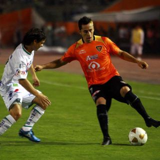 Chiapas no pesa como local y empata 1-1 ante Santos Laguna