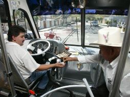 Con el sistema de prepago, en alcancías o con tarjeta, el conductor ya no cobrará directamente al usuario. ARCHIVO  /