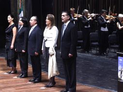 Teresa Vicencio, Consuelo Sáizar, Felipe Calderón, Margarita Zavala y Alonso Lujambio en la ceremonia de reinauguración. EL UNIVERSAL  /