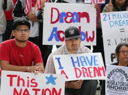 Muchos jóvenes en proceso de deportación esperan la posibilidad de la aprobación del ‘‘Dream Act’’, antes de que termine este año. EFE  /
