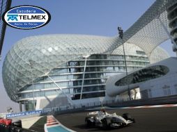 Sergio Pérez recorrió este sábado el circuito de Yas Marina, en Abu Dabi. ESPECIAL  /