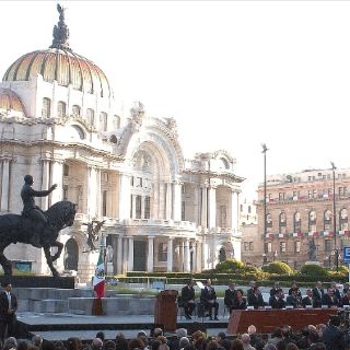 Calderón exhorta a defender la democracia y libertad