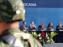 Emilio González encabezó la ceremonia por el primer Centenario de la Revolución Mexicana. A CAMACHO  /