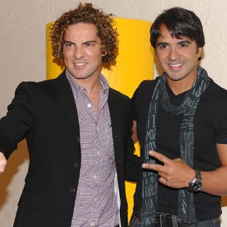 Bisbal y  Fonsi deleitan a regiomontanos