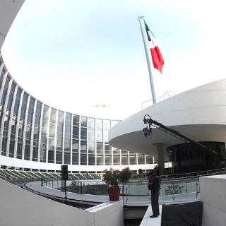 Senadores reciben su ‘‘nueva casa’’ aún sin concluir