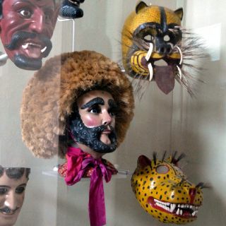 Entregan a manera de préstamo piezas de arte indígena en Yucatán