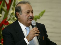 Carlos Slim propuso reverdecer las ciudades y hacer reforestación con programas concretos. ARCHIVO  /