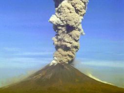 La erupción del Merapi ha provocado el desalojo de más de 200 mil personas. EFE  /