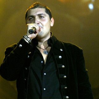 Reyli Barba celebra 21 años de carrera