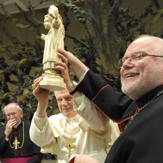 Benedicto XVI reconoce lentitud en casos de abuso