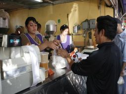 Aseguran industriales que el aumento a la tortilla obedece al alza en el costo de los insumos para este sector. M. FREYRIA  /