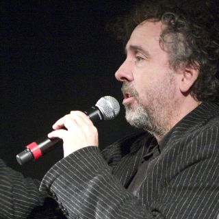 Tim Burton pide colaboración del universo Twitter para completar una historia