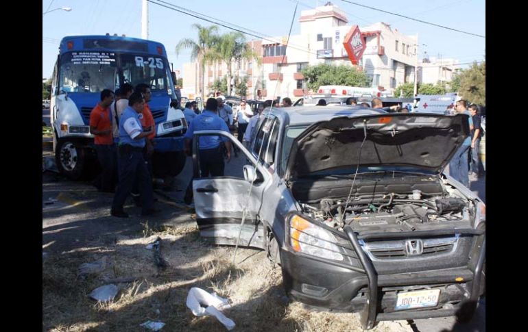 A finales de octubre pasado, una unidad de la ruta 25 participó en un accidente fatal por una falla en los frenos. ARCHIVO  /