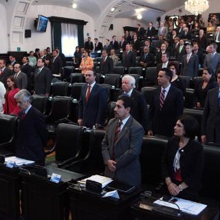 Senado llamará a comparecer a titular de CFE