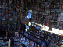 Algunos consumidores asegurán que seguiran comprando cintas Blu Ray piratas porque dicen, no son de mala calidad. ARCHIVO  /