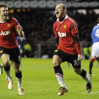 ‘Chicharito’ juega en la victoria del ManU