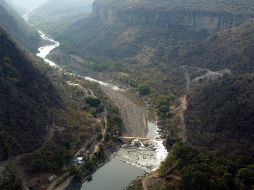 La contaminación del Río Santiago es el ejemplo más claro de los problemas en calidad y saneamiento del agua en la ciudad.EL INFORMADOR  /