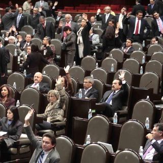 Diputados exhortan a SCT a reponer licitación 21